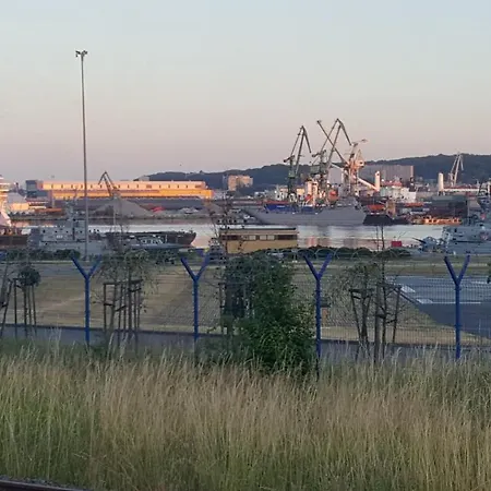아파트 Gdynia, Sea Shell - Przestronny Apartament Z Parkingiem - Blisko Dzikiej Plazy I Centrum *